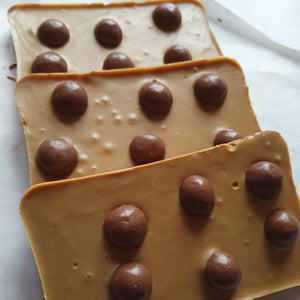 Caramel malteser bar