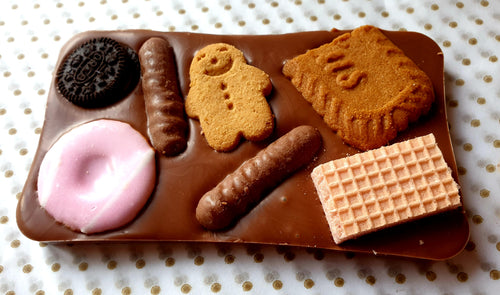 Milk chocolate biscuit bar