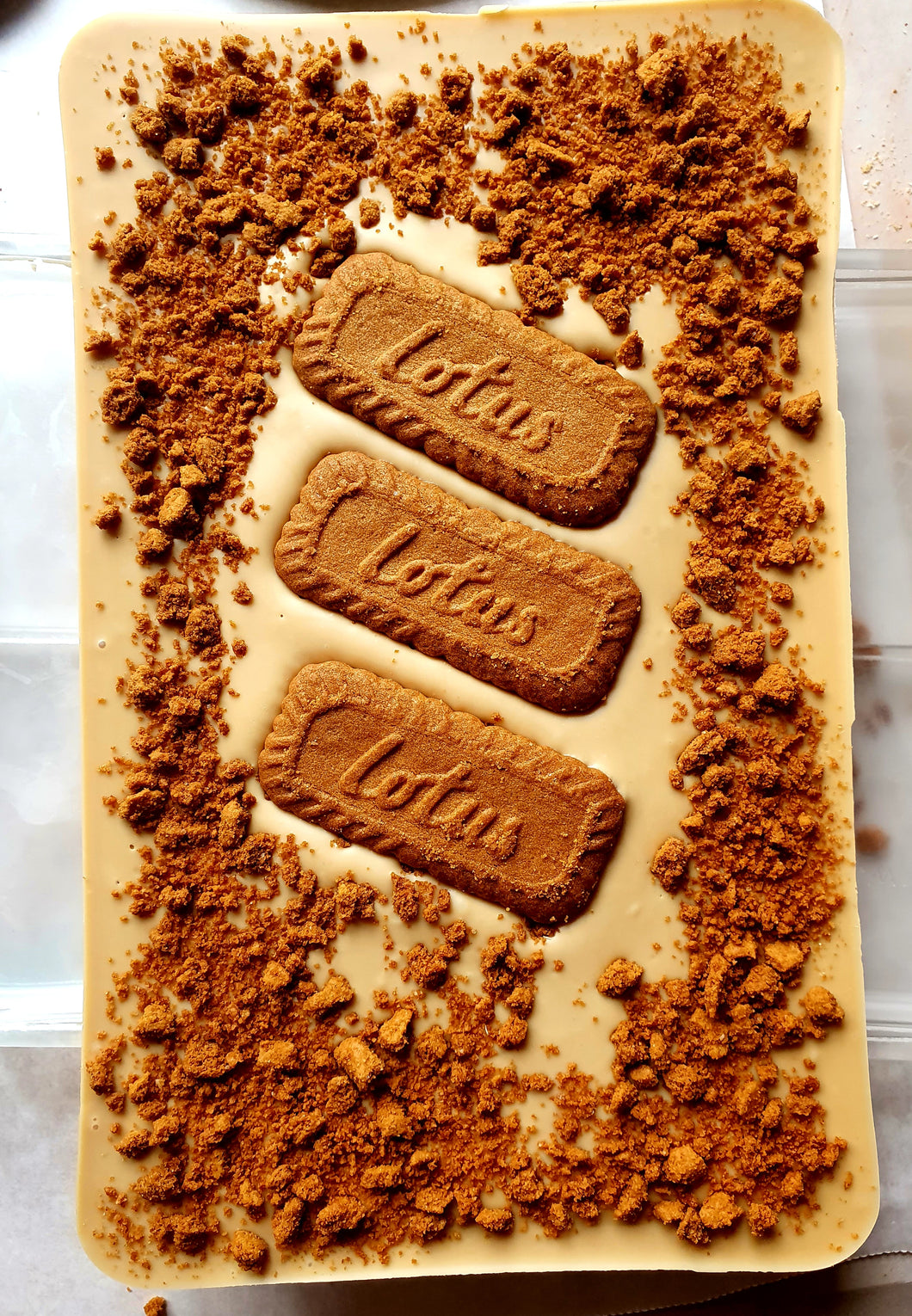 Extra large caramel Biscoff bar