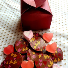 Load image into Gallery viewer, Valentines Heart box